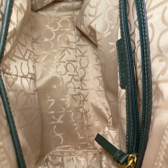 Calvin Klein Green and white shoulder bag - Picture 10 of 13